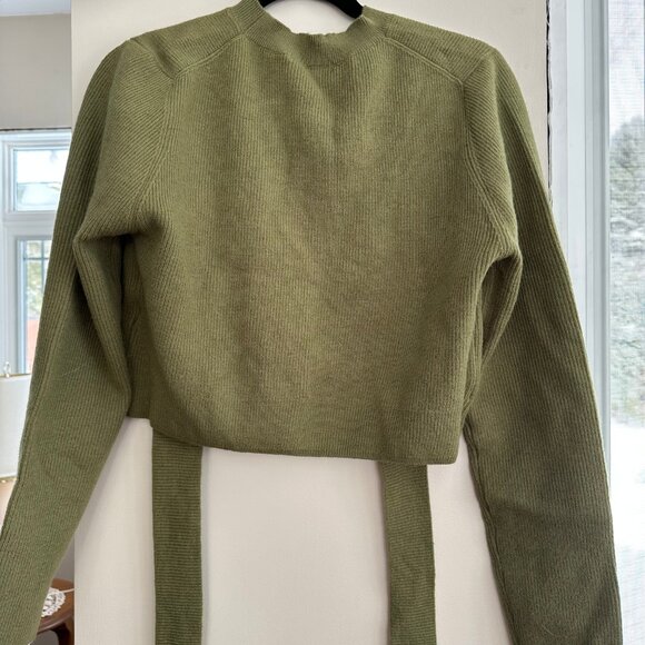 Green long-sleeved cropped sweater with tie -  AmyEnjoyLife - Large - Picture 4 of 6